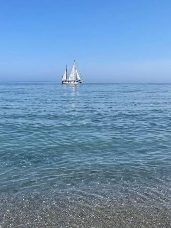 Dominion Beach House Estepona 0*,